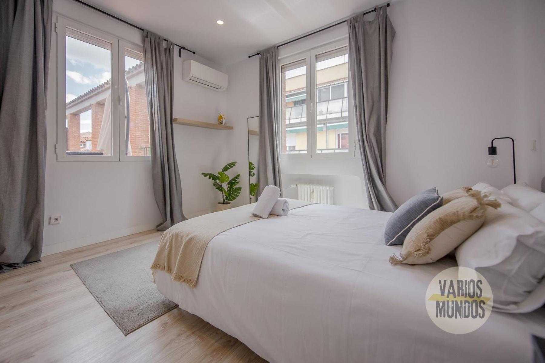 Atico X9 Pax Con Gran Terraza En El La Latina Apartment Madrid Exterior photo