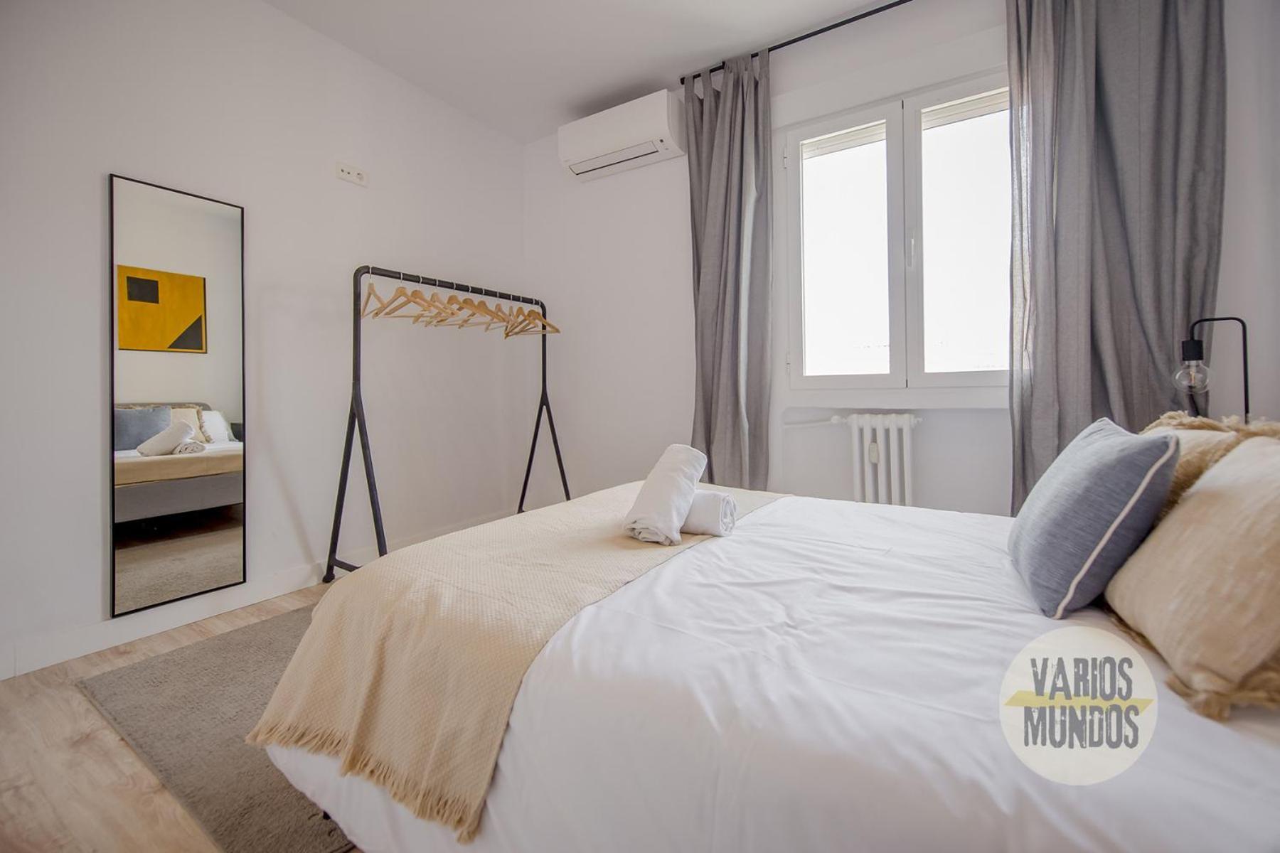 Atico X9 Pax Con Gran Terraza En El La Latina Apartment Madrid Exterior photo