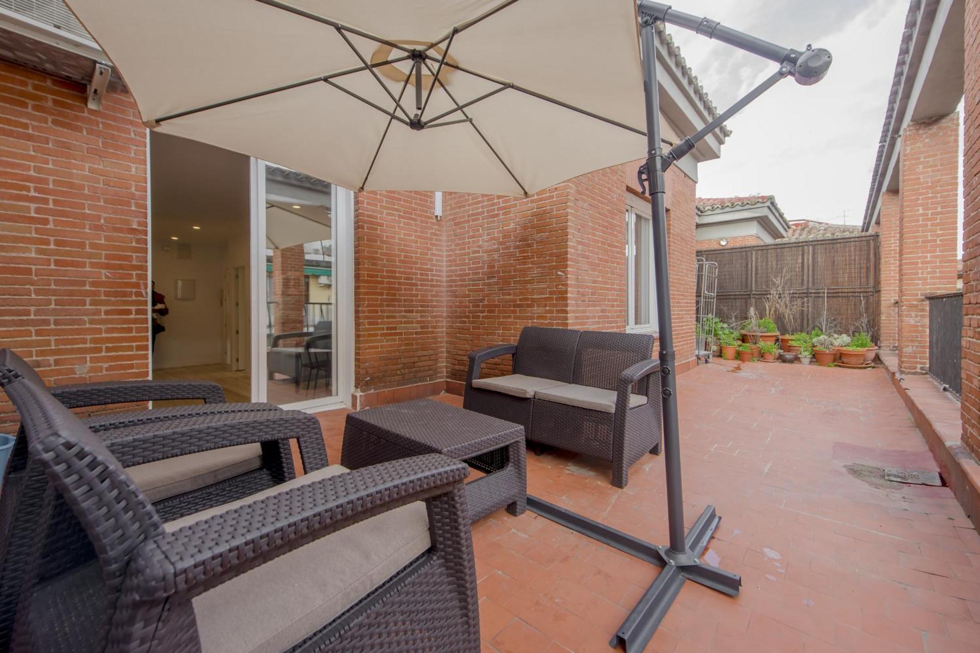 Atico X9 Pax Con Gran Terraza En El La Latina Apartment Madrid Exterior photo